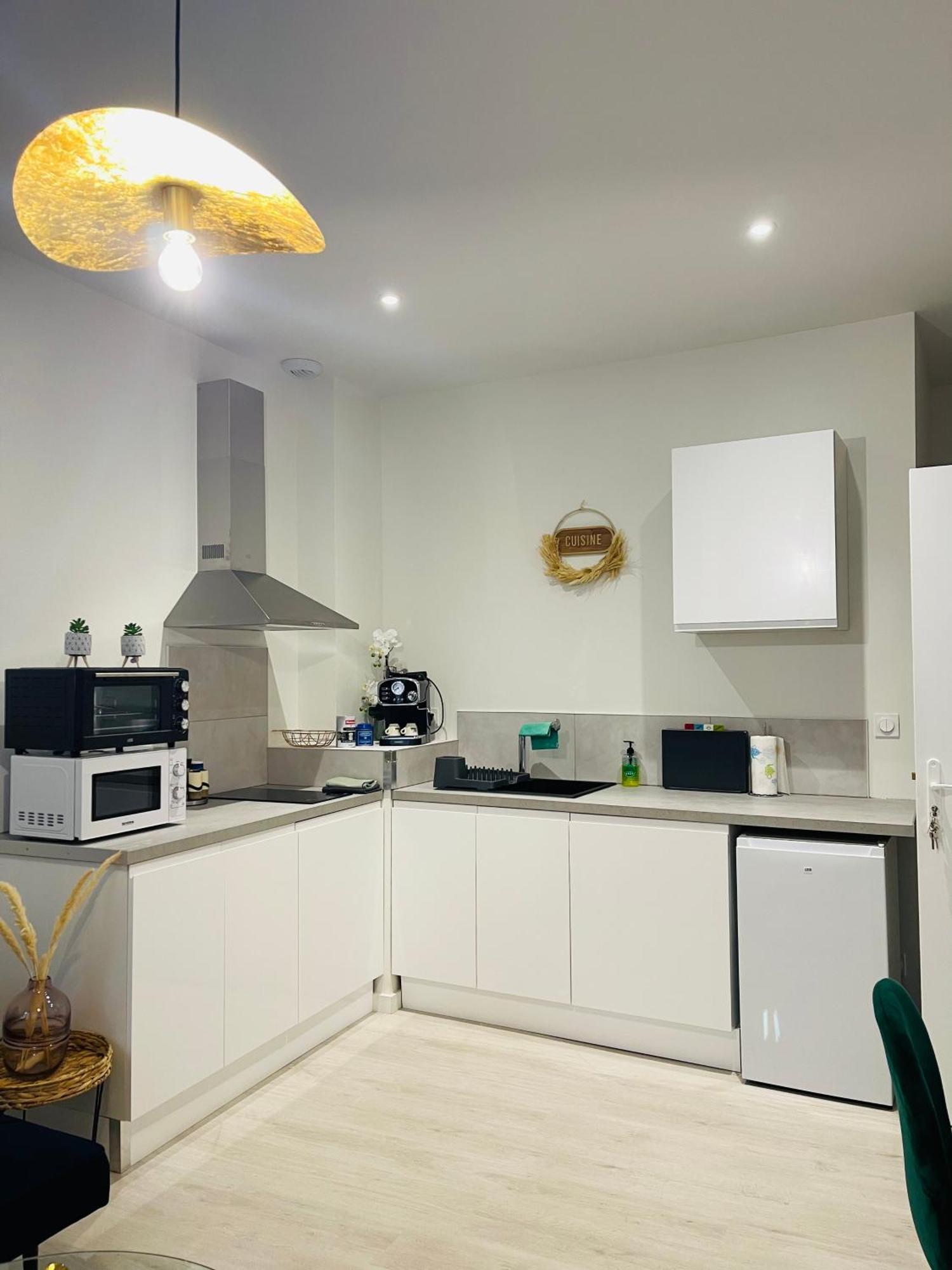 Le Caubous Plein Centre Appartement Calme Avec Chambre Et Cuisine Equipee Bagnères-de-Bigorre Exterior foto